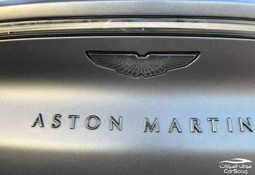 استون مارتن دي بي اكس 4.0T V8 موديل 2021