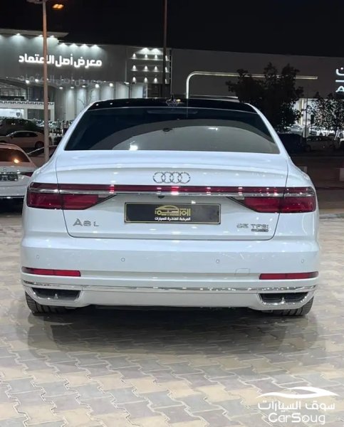 اودي A8Lفل كامل وارد سعودي جنط مقاس كبير موديل 2019