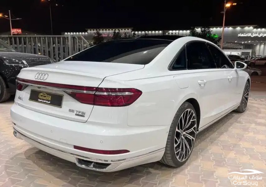 اودي A8Lفل كامل وارد سعودي جنط مقاس كبير موديل 2019
