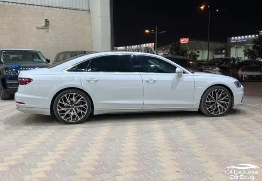 اودي A8Lفل كامل وارد سعودي جنط مقاس كبير موديل 2019
