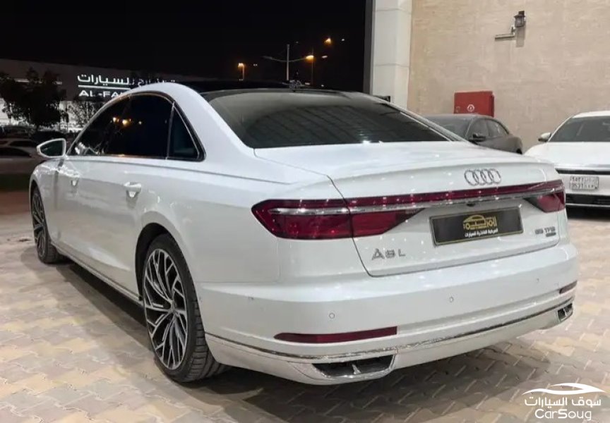 اودي A8Lفل كامل وارد سعودي جنط مقاس كبير موديل 2019
