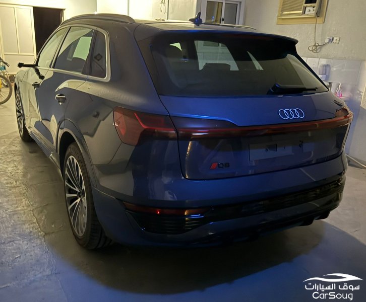 اودي Q8 SLINE e-tron الكهربائيه موديل 2024 جديده
