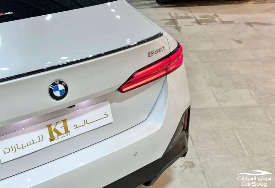 بي ام دبليو 520i فل كامل كت M موديل 2025