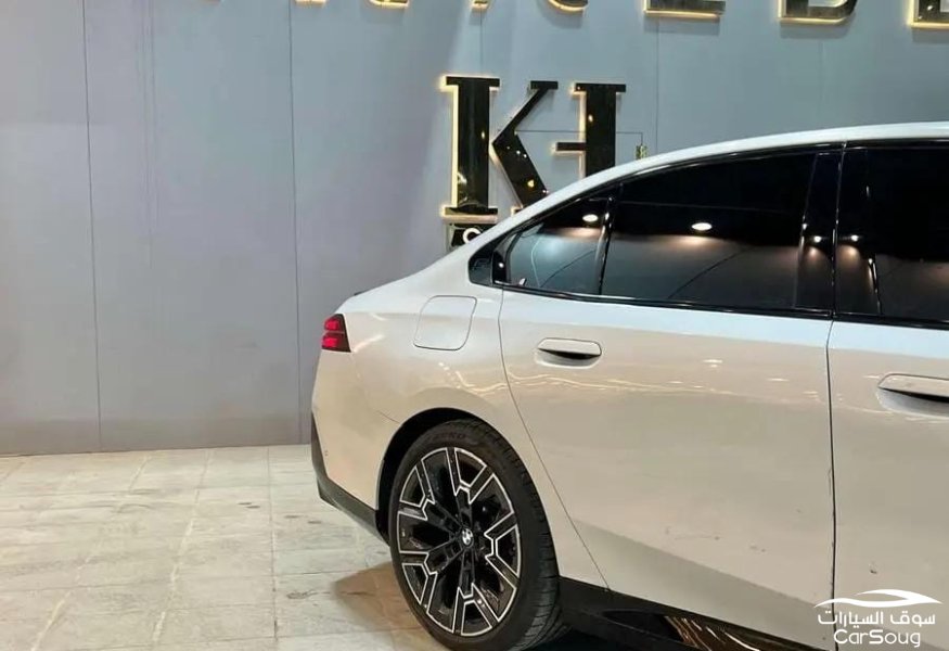 بي ام دبليو 520i فل كامل كت M موديل 2025