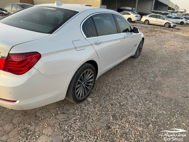 بي ام دبليو 730Li 730Li  موديل 2012