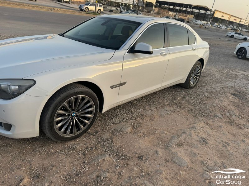 بي ام دبليو 730Li 730Li  موديل 2012
