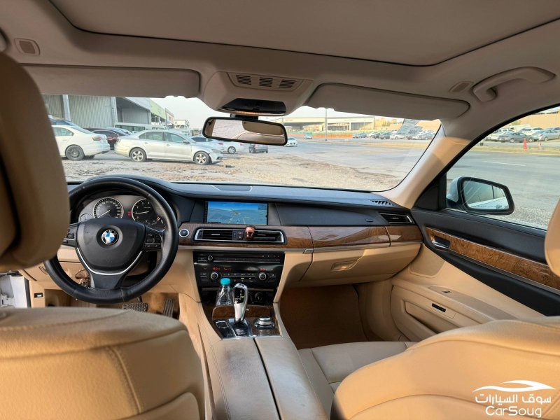 بي ام دبليو 730Li 730Li  موديل 2012