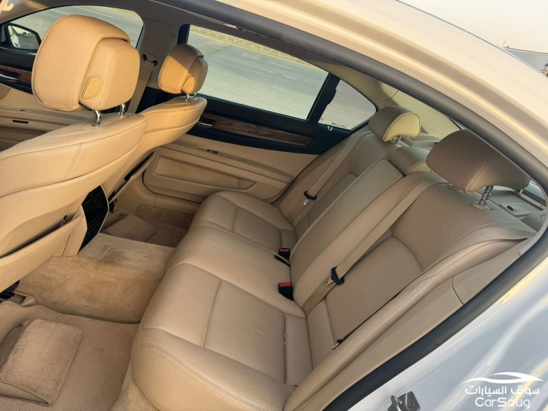 بي ام دبليو 730Li 730Li  موديل 2012