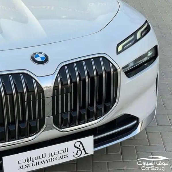 بي ام دبليو 735 LI موديل 2023
