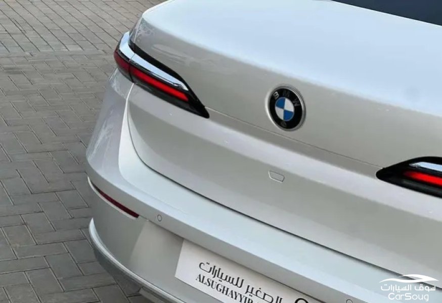 بي ام دبليو 735 LI موديل 2023