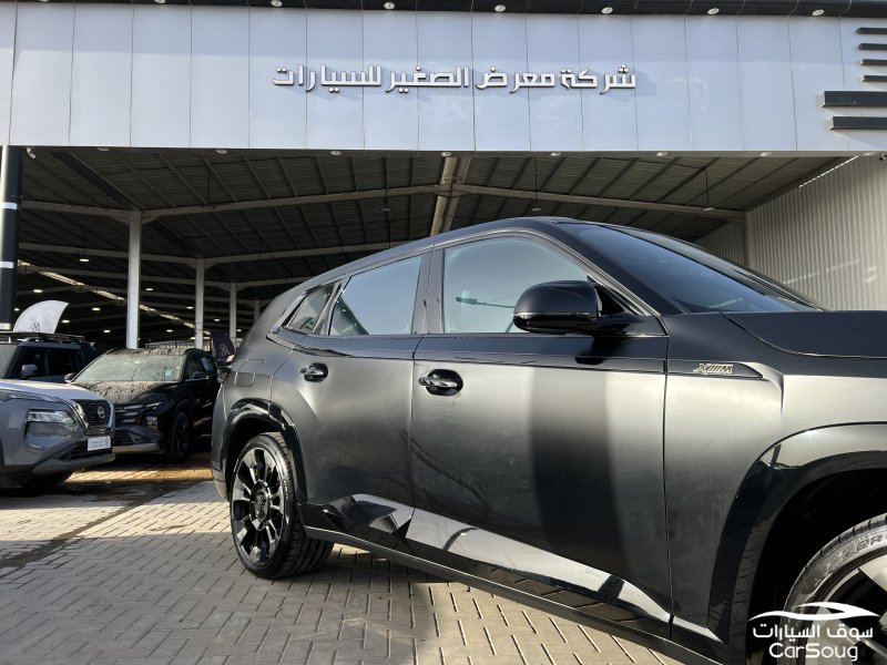 بي ام دبليو XM بلاك اديشن موديل 2023