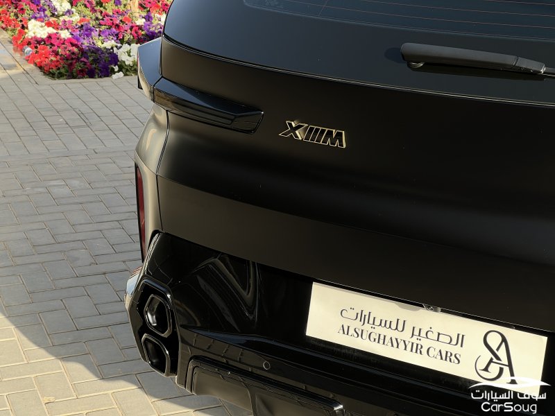 بي ام دبليو XM بلاك اديشن موديل 2023