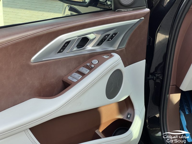 بي ام دبليو XM بلاك اديشن موديل 2023