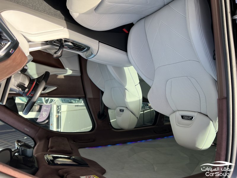 بي ام دبليو XM بلاك اديشن موديل 2023