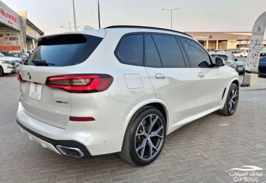 بي ام دبليو X5  كت M موديل 2021 فل كامل