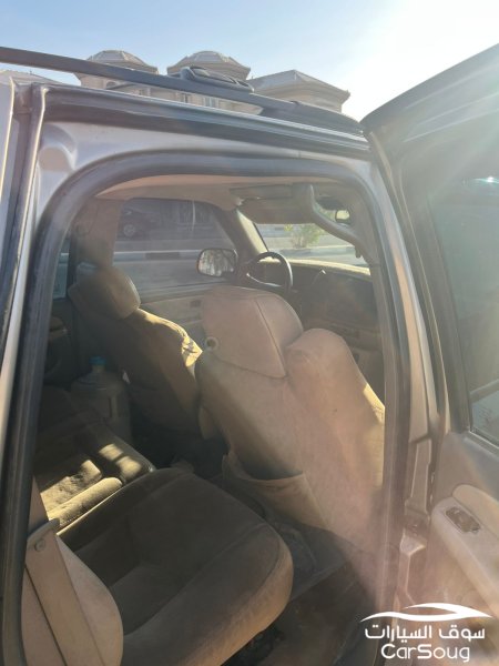 شيفروليه تاهو موديل 2000