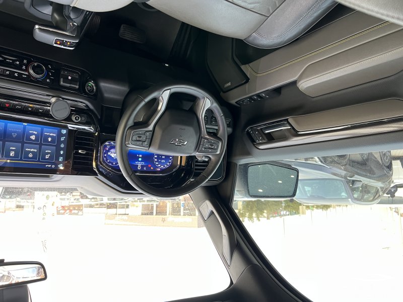 شيفروليه سلفرادو ZR2 موديل 2023