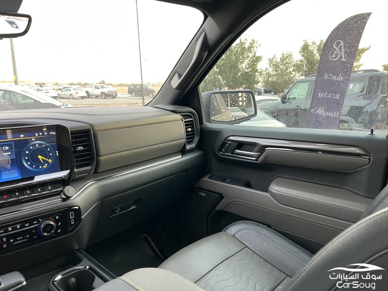 شيفروليه سلفرادو ZR2 موديل 2023