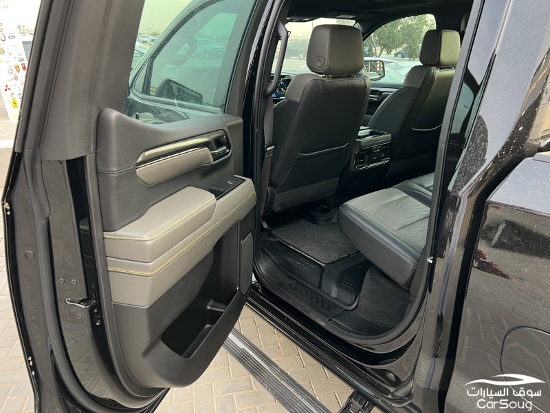 شيفروليه سلفرادو ZR2 موديل 2023