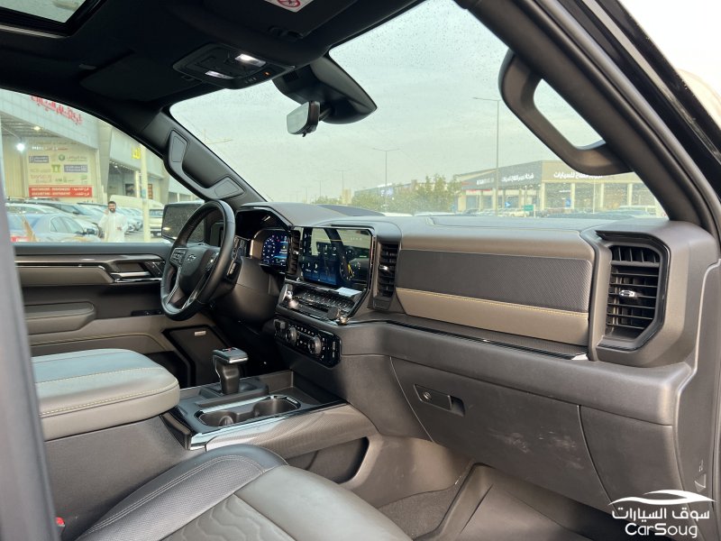 شيفروليه سلفرادو ZR2 موديل 2023