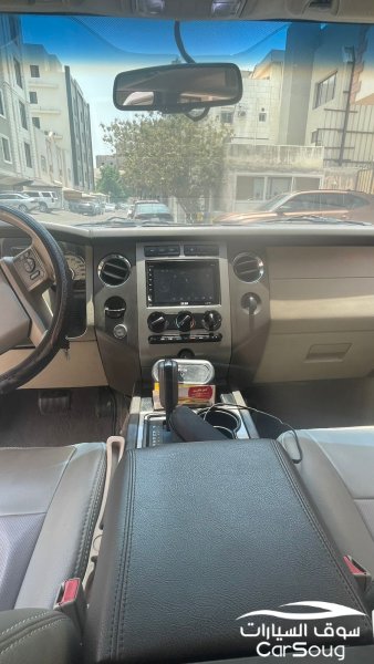 فورد اكسبيديشن XLT 4X2 موديل 2011