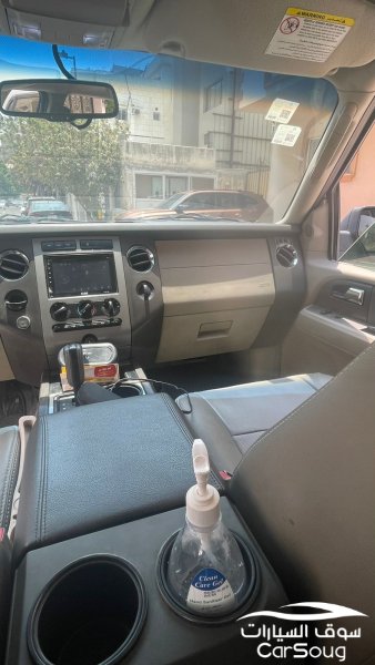 فورد اكسبيديشن XLT 4X2 موديل 2011