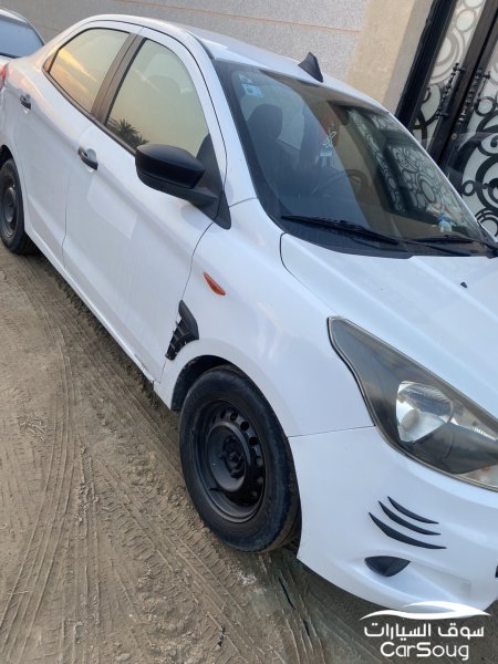 فورد فيجو ستاندرد موديل 2016