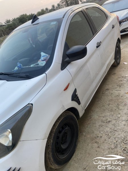 فورد فيجو ستاندرد موديل 2016