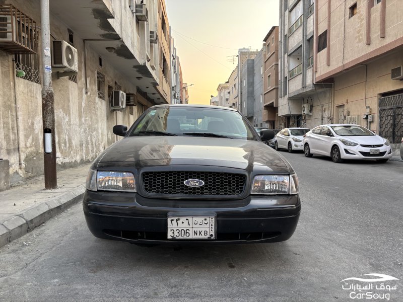 فورد كراون فكتوريا 2011 بوليسي