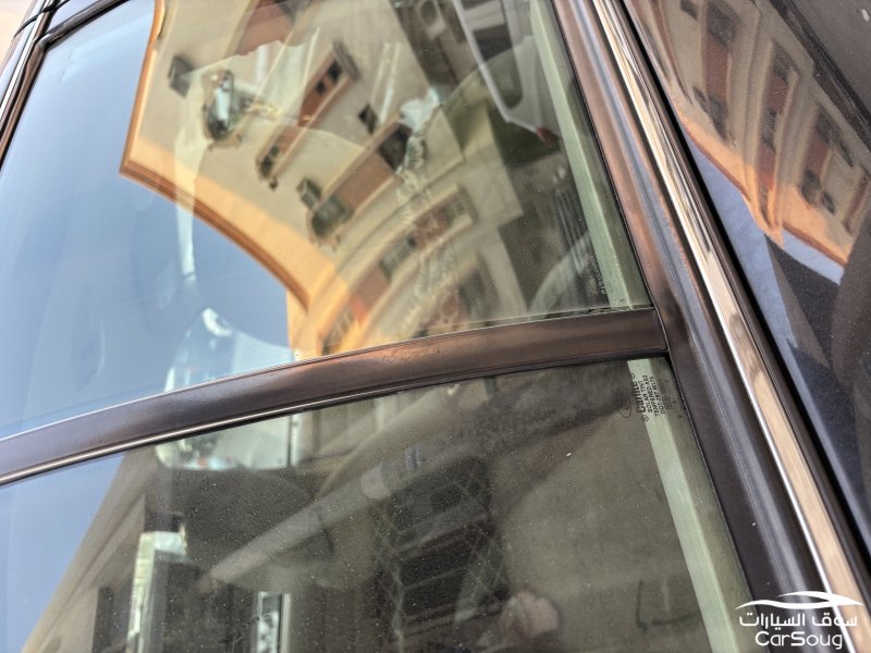 فورد كراون فكتوريا 2011 بوليسي