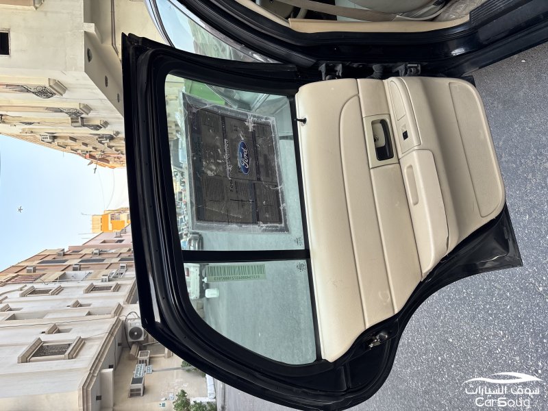 فورد كراون فكتوريا 2011 بوليسي