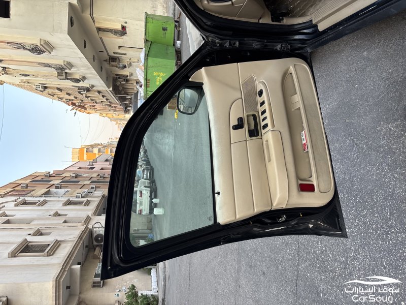 فورد كراون فكتوريا 2011 بوليسي