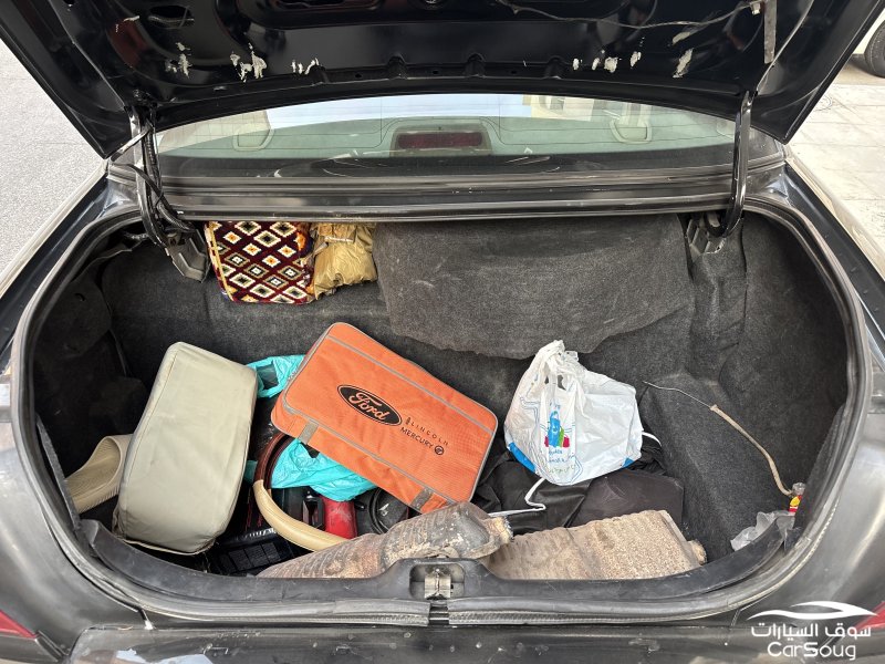 فورد كراون فكتوريا 2011 بوليسي