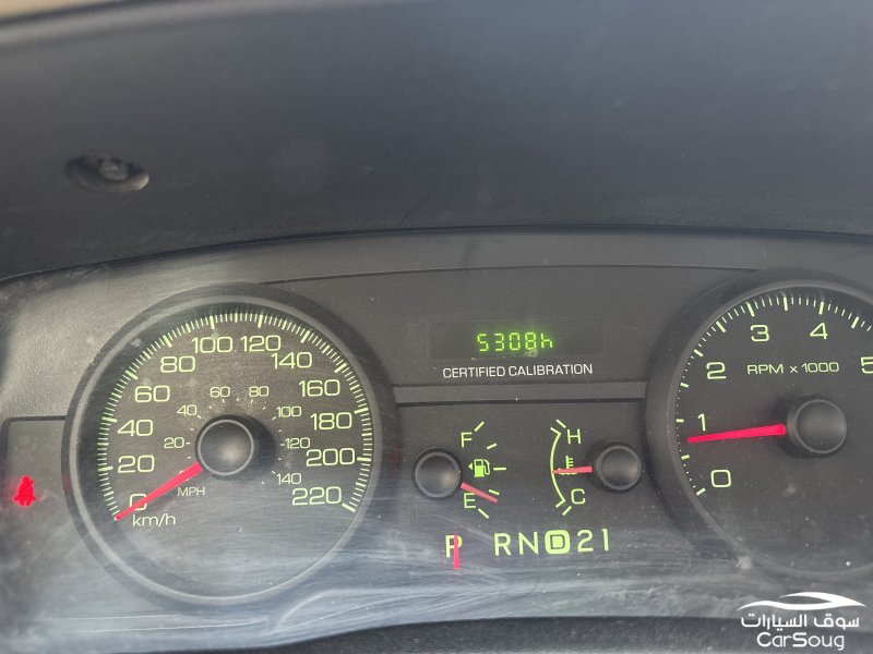 فورد كراون فكتوريا 2011 بوليسي