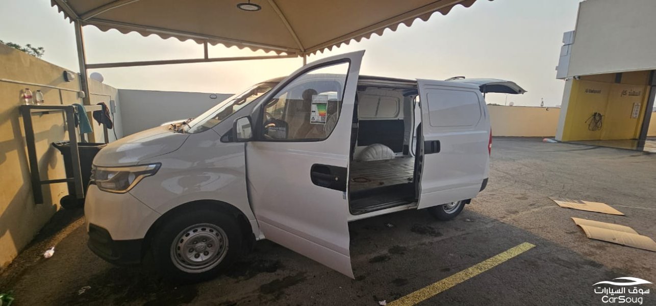 هيوندايH1 بضاعه للتنازل باقي 19 قسط وممشى اقل من 5000