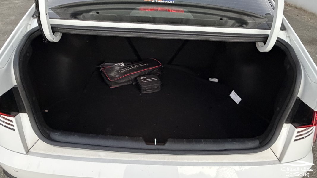 للبيع اكسنت 2026 استاندر