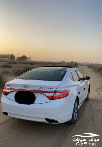 ازيرا 2014 6 سلندر