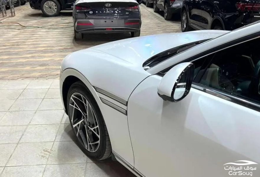 هونداي جينيسيس G90 V6 توين تيربو فل كامل  موديل 2023