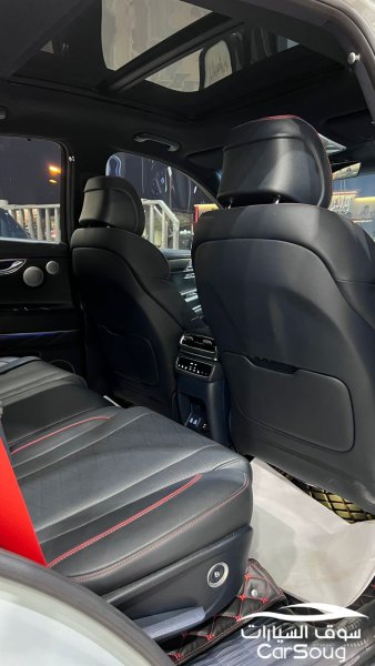 هونداي جينيسيس GV80 بريميوم على الضمان 2025