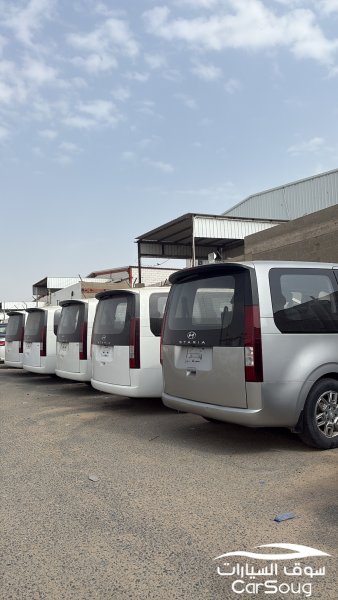 هونداي ستاريا موديل2022