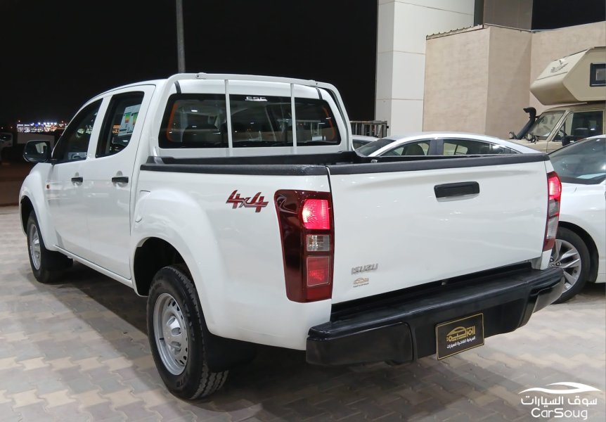 ايسوزو دي ماكس غمارتين 4WD LS موديل 2024