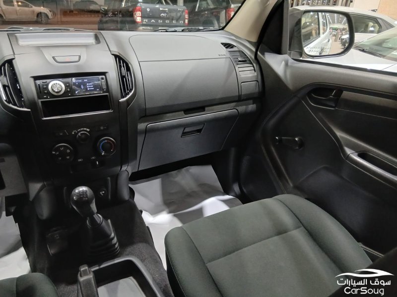 ايسوزو دي ماكس غمارتين 4WD LS موديل 2024