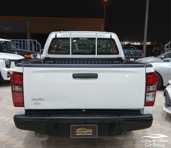 ايسوزو دي ماكس غمارتين 4WD LS موديل 2024