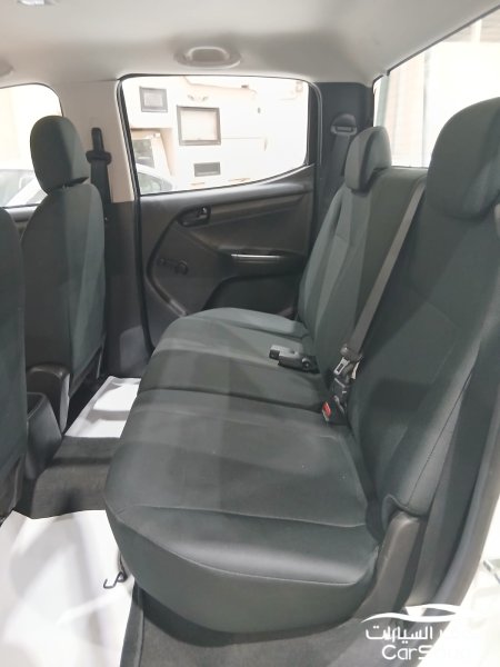 ايسوزو دي ماكس غمارتين 4WD LS موديل 2024