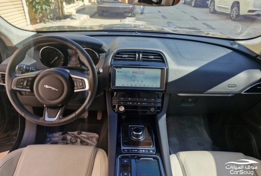 جاكوار اف بيس R-SPORT موديل 2020