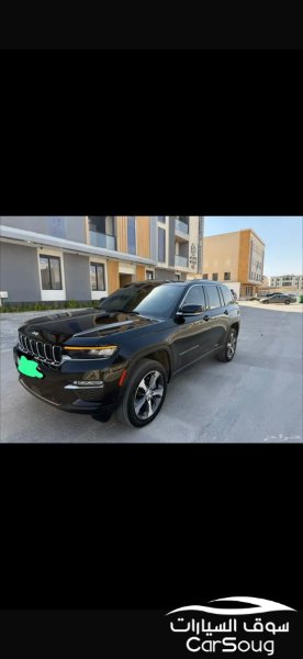 جيب جراند شيروكي ليمتد بلس موديل 2023