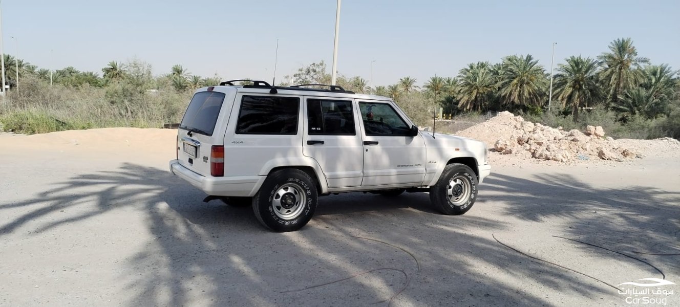 جيب شيروكي موديل 2001 تماتيك