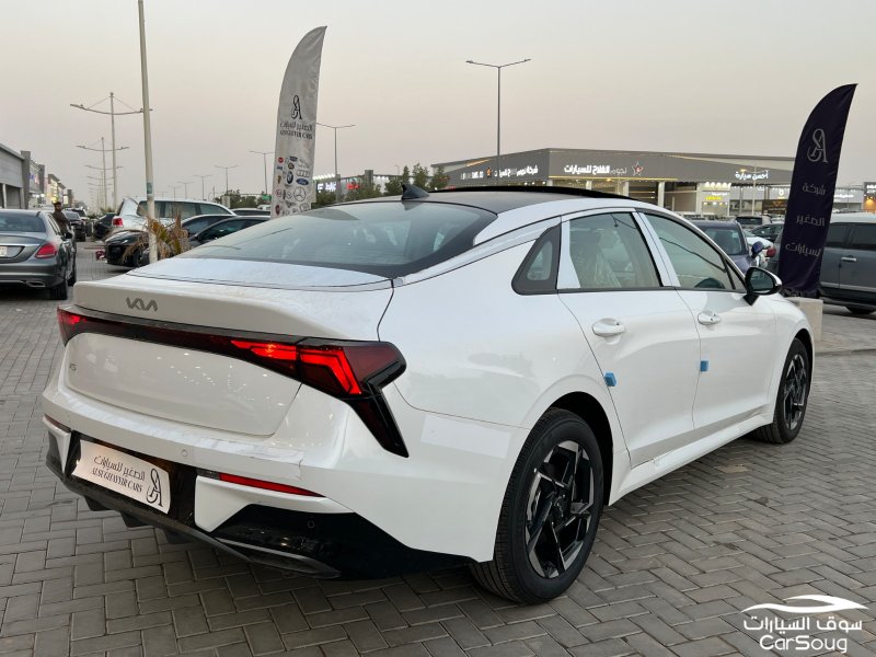 كيا K5 ستاندرد مطور موديل 2025