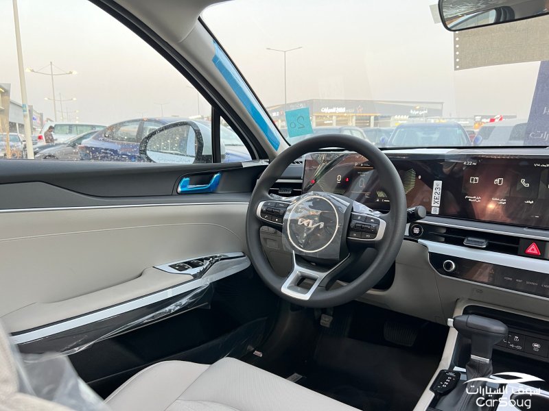 كيا K5 ستاندرد مطور موديل 2025