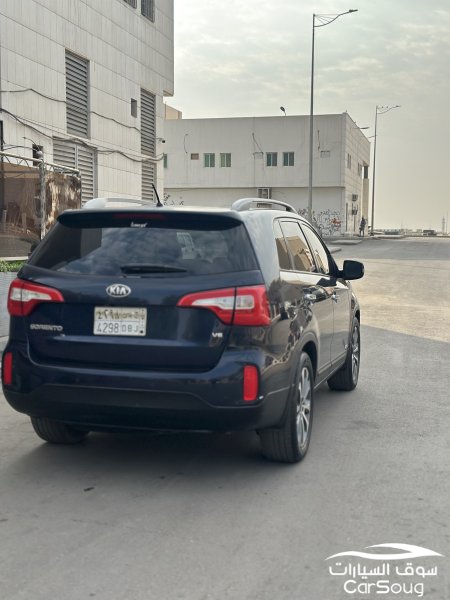 كيا سورينتو 2013